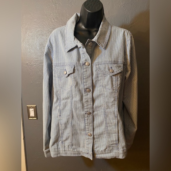 Gloria Vanderbilt Jackets & Coats Gloria Vanderbilt Jean Jacket Poshmark